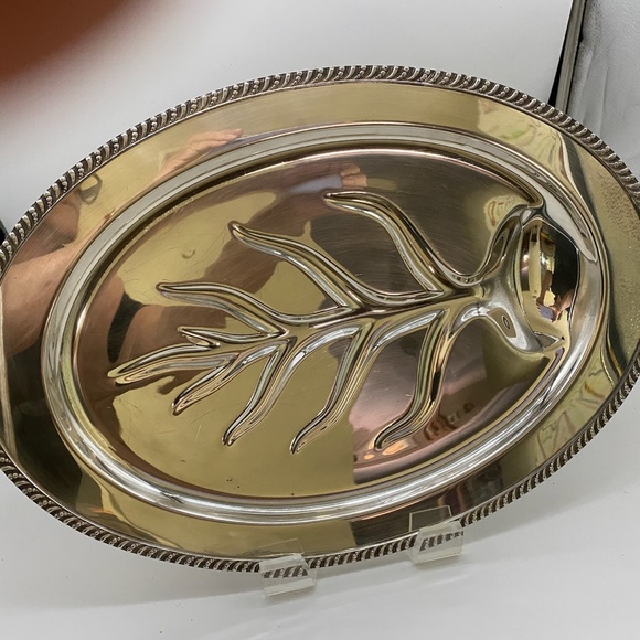 Vintage Wm Rogers Silver Plated Avon #3610 Meat Tray - Picture 2 of 10